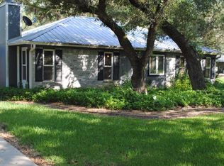 795 County Rd, Yoakum, TX 77995