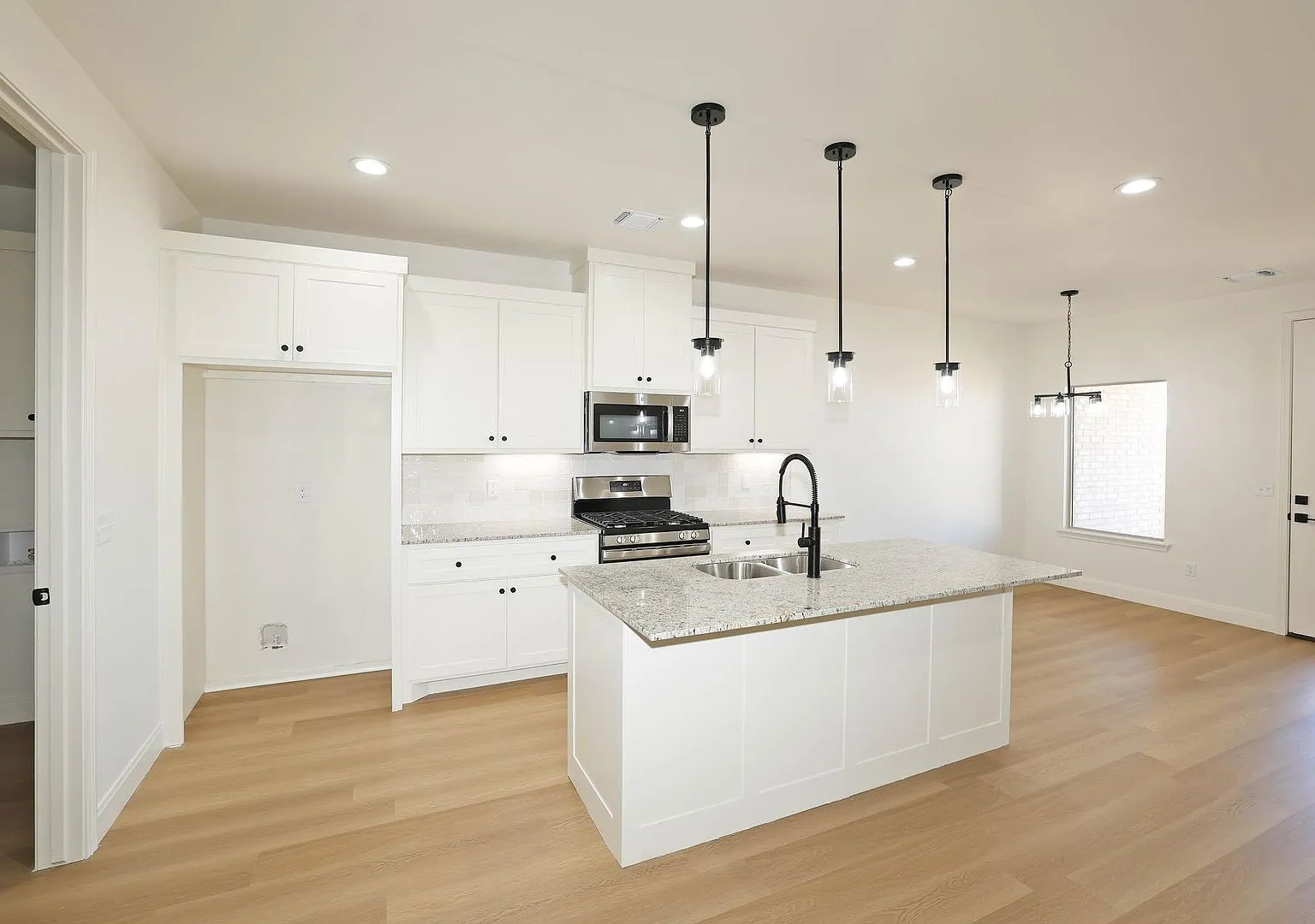 10424 Tierra Santa Unit A — Photo 4