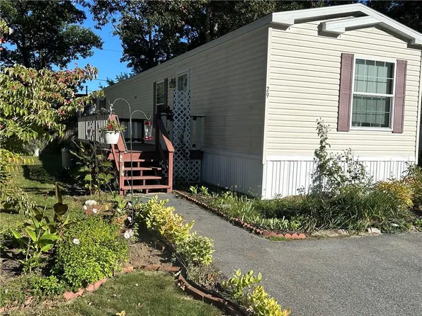 29 Park Ln, Coventry, RI 02816