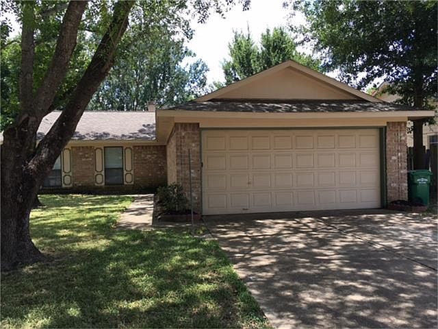 1st image of 923 3 Forks Dr