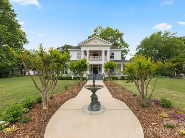 530 E Rutledge Ave, Gaffney, SC 29340