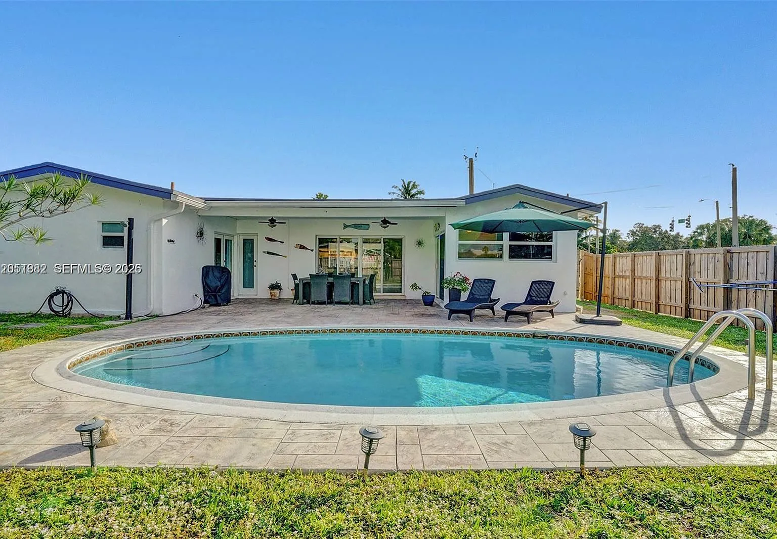 3 bed, 2.0 bath, 1287 sqft, $3,500 — Photo 1