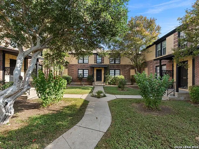 204 E Rosewood Ave #1 — Photo 43