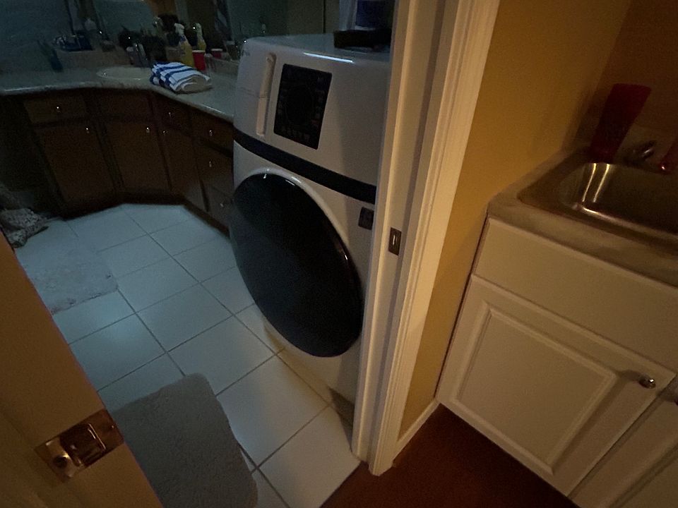 1st image of 132 Broadmoor Dr #2