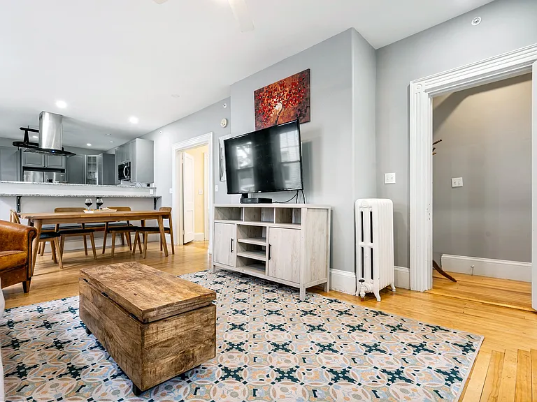 77 William St #1 — Photo 7