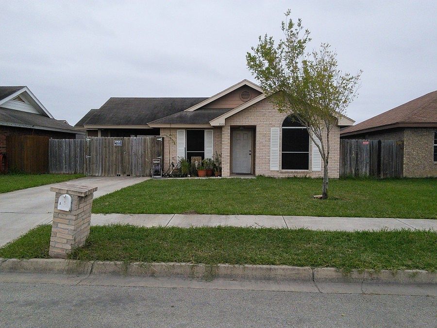 1st image of 3068 Valletta St