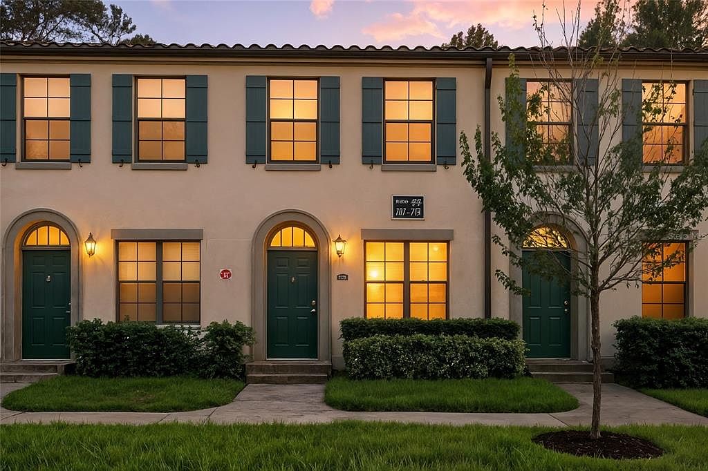 711 Centervale Dr #711