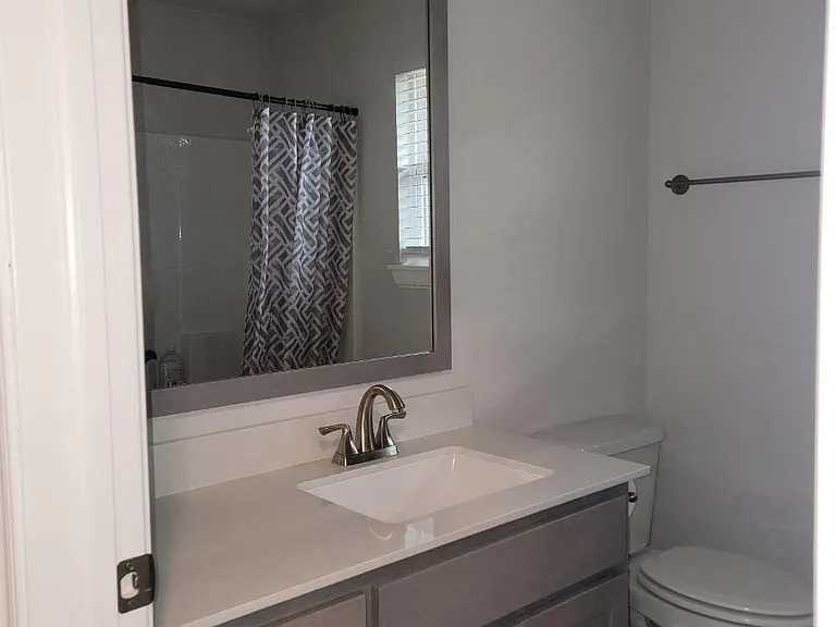 4705 Apatite Bluff Dr — Photo 30