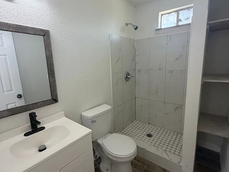 155 N Iowa Ave — Photo 9