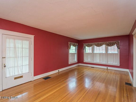 4th image of 1523 Edgewood Pl