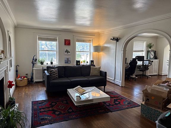 2nd image of 522 S Hanley Rd #5