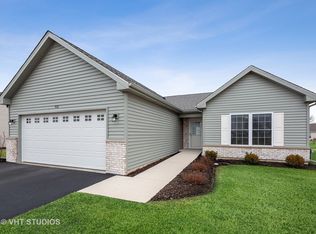 912 Hanson Ave, McHenry, IL 60050