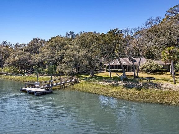 3rd image of 97146 Pirates Point Rd