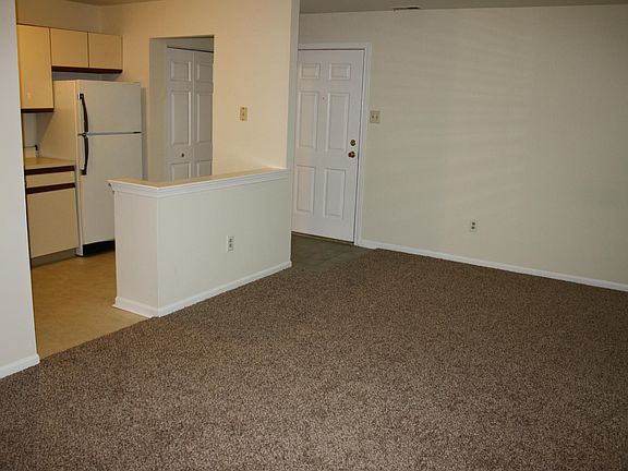 4th image of 107 Diamond Dr