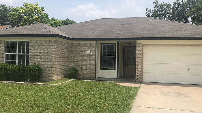 2nd image of 2000 Fleetwood Dr