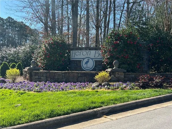 220 Lakewood Ct #168, New London, NC 28127