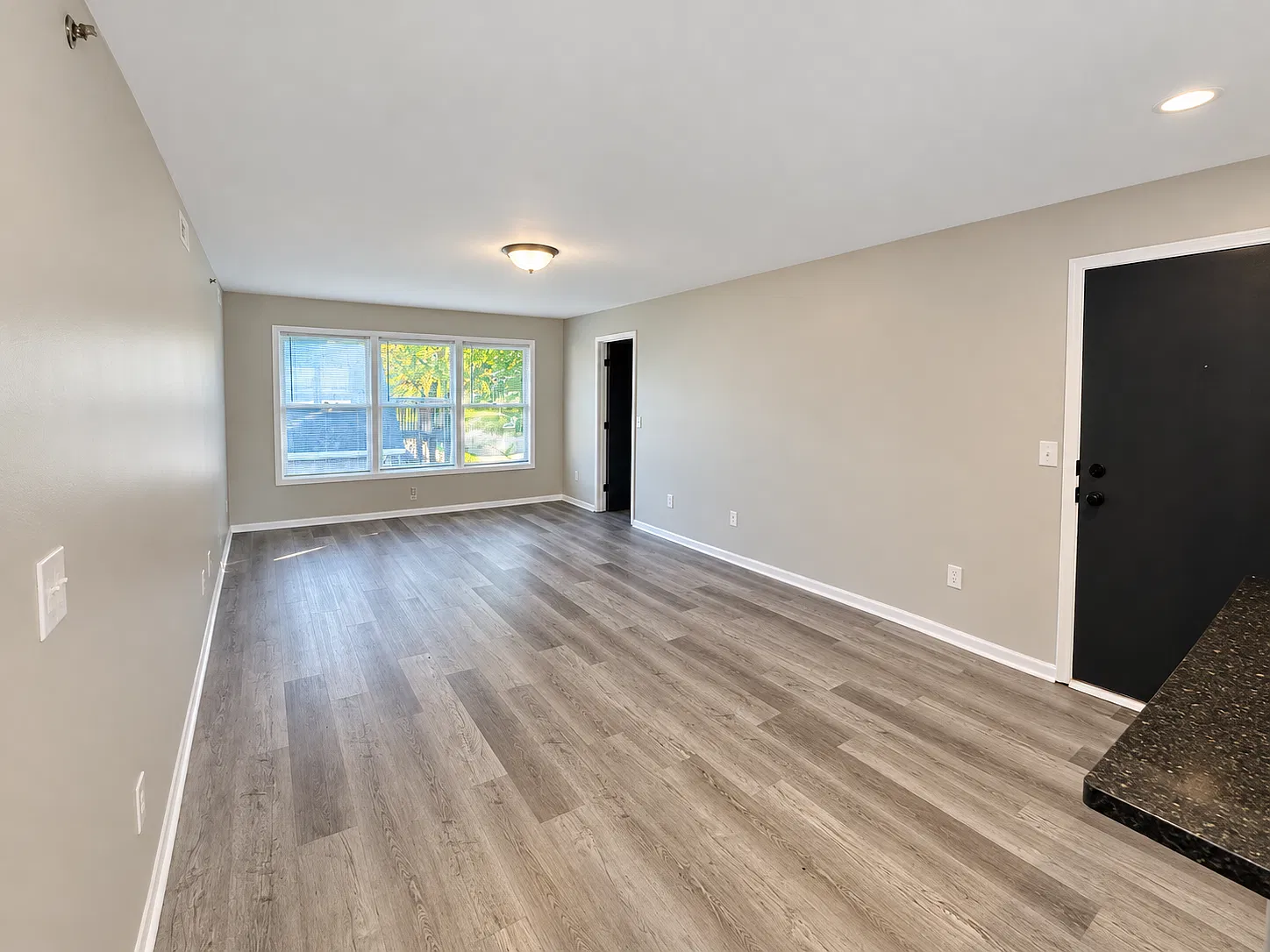 4 bed, 1500 sqft, $1,800 — Photo 3