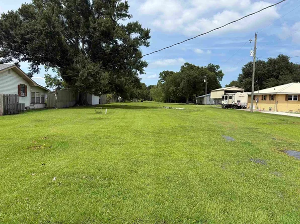 3180 Bayou Blue Rd, Gray, LA 70359