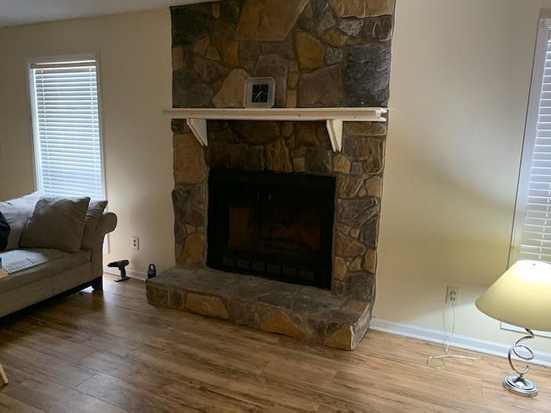 2nd image of 2140 Hunters Cove Dr