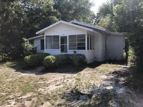 411 13th St #Nw, Carrabelle, FL 32322