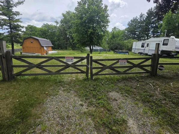 6591 S Tripp Rd, Osseo, MI 49266