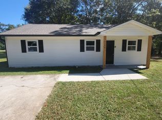 1068 W College Ext, Griffin, GA 30224