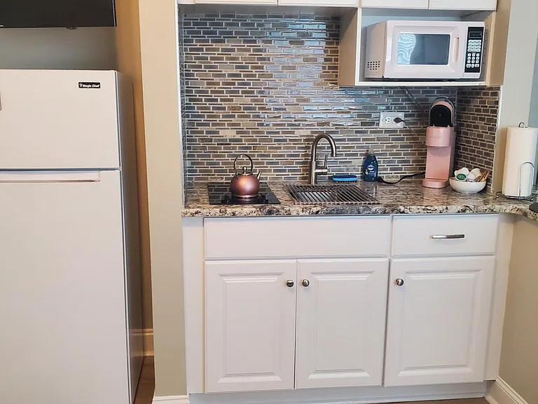 112 Cypress Point Ct #101B — Photo 3
