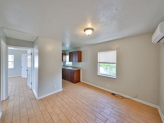 2nd image of 761 22nd Ave S #2B-1BA-600SQFT