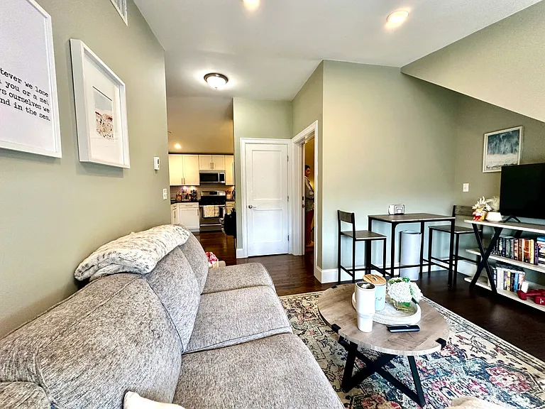 154 Gold St #3 — Photo 3
