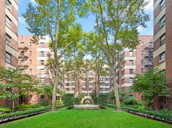 504 Grand Street image 1 of 6