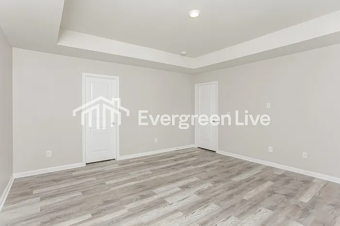 805 Vanguard St — Photo 8