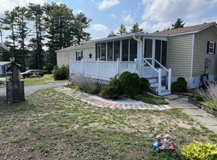 24 Roosevelt Rdg, Carver, MA 02330