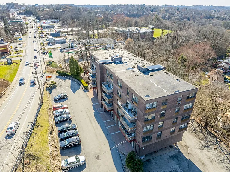 Penn Towers Apartments — Photo 12