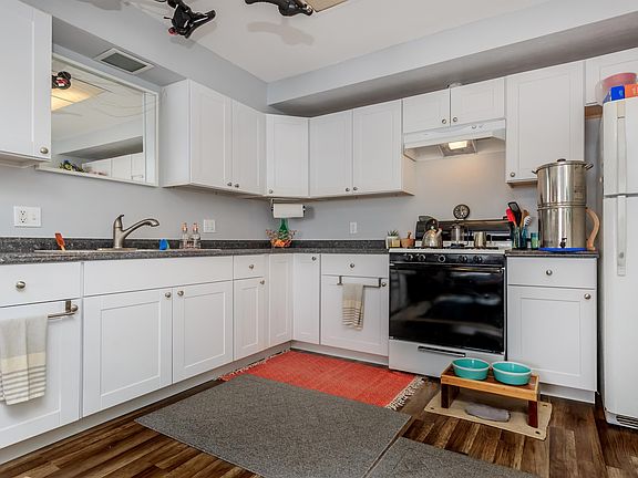 4th image of 647 San Dieguito Dr #11420414