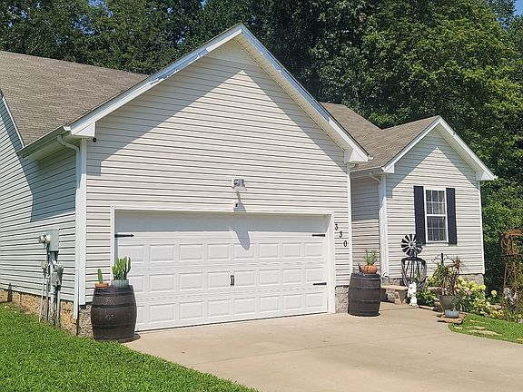 2nd image of 330 Chalet Cir