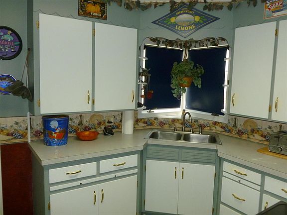 3rd image of 1207 H Ave