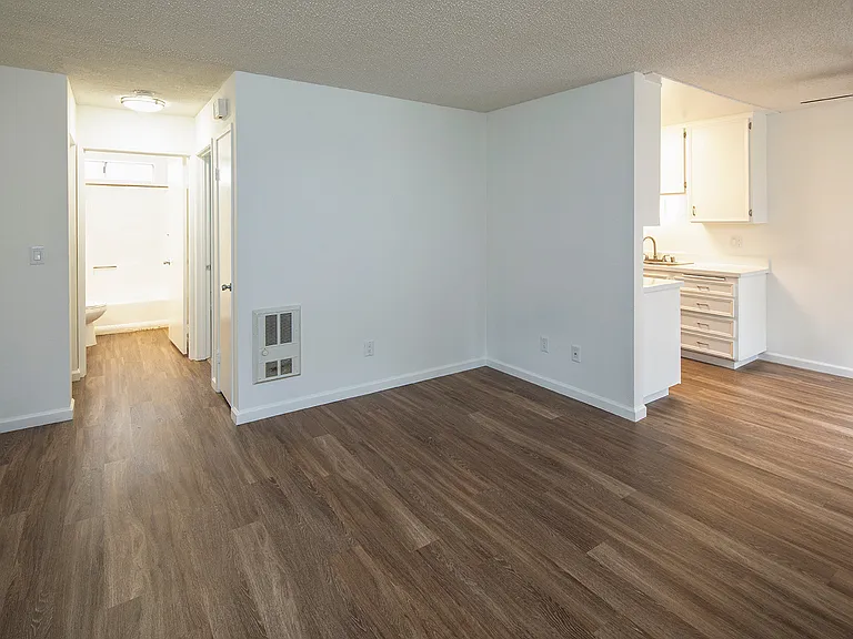 Park Place Apartments — Photo 4