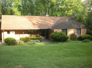 302 North Dr, Jeannette, PA