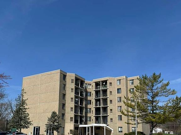 2nd image of 1750 N Marywood Ave APT 216