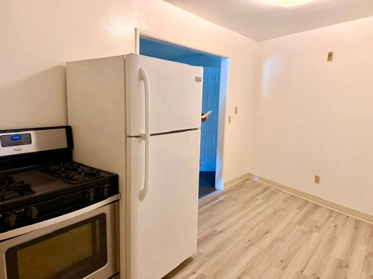Reduced New Flooring And Paint! Downtown Twain Harte!! Watch The Parades From Your Patio!! — Photo 1