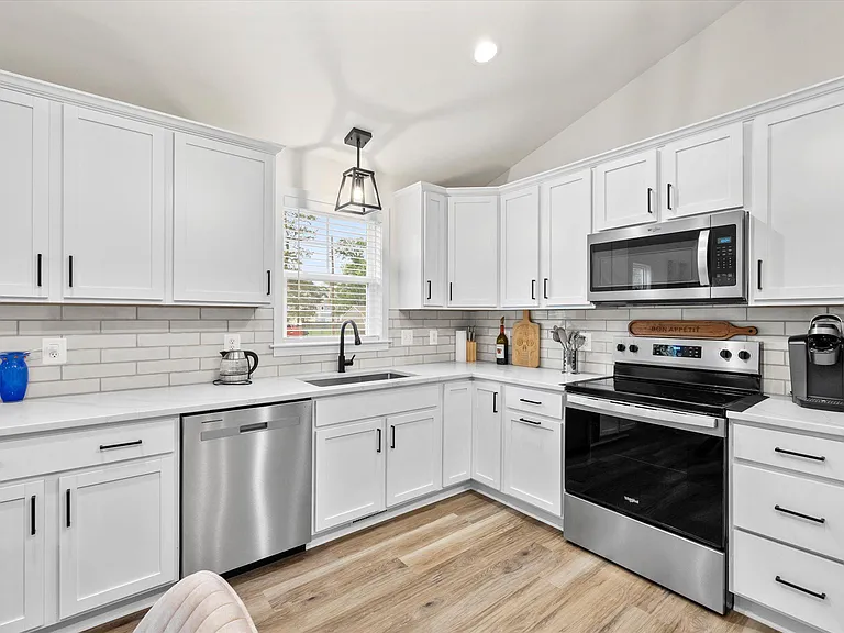 1274 Holly Vista Dr — Photo 2