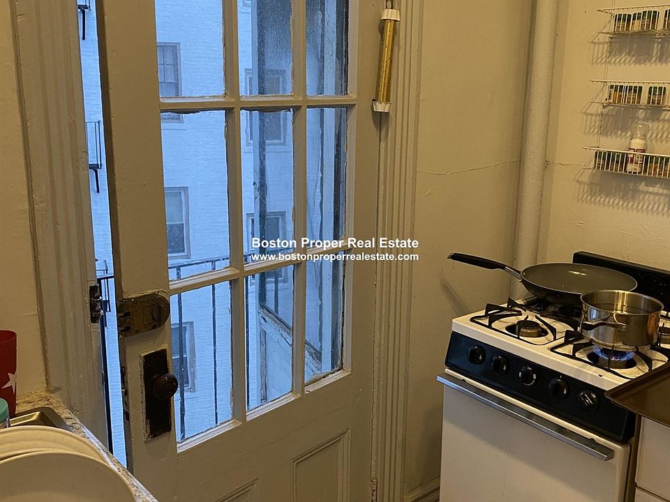 52 Charlesgate East #166 Boston - Fenway Unit Photo 4