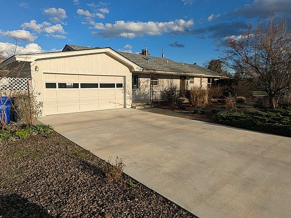 2nd image of 620 N Raymond Rd