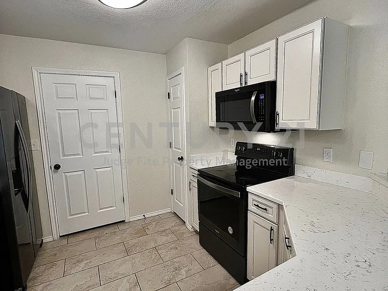 4808 Waxwing Dr — Photo 11