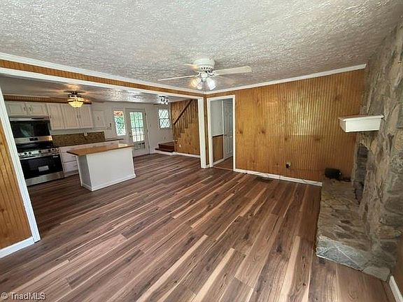2nd image of 2272 Shoe Rd