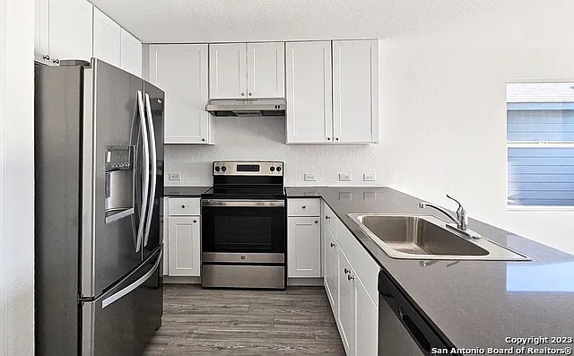 4 bed, 2.5 bath, 1874 sqft, $1,650 — Photo 4