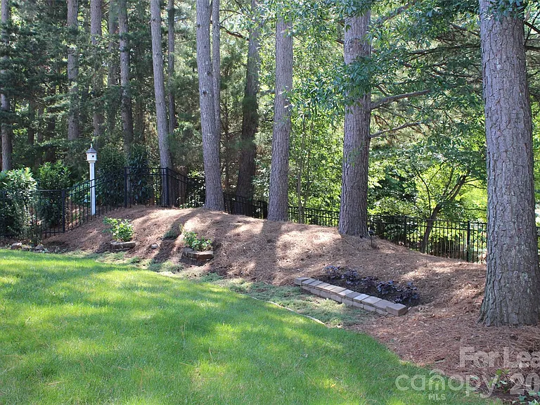 17404 Summer Place Dr — Photo 44