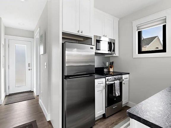 4th image of 502 Hastings St #12