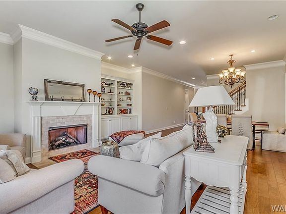 3rd image of 5109 Yorkshire Ln