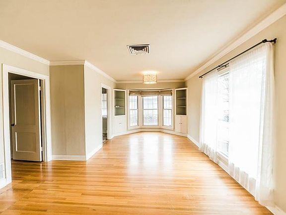 4th image of 3009 24th St